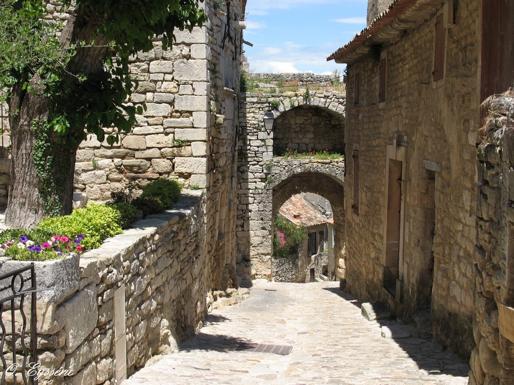 LACOSTE en Vaucluse Page 6